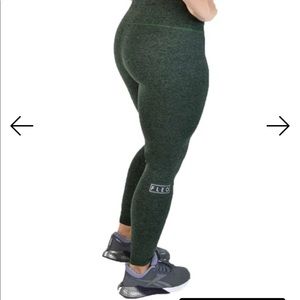 FOUND ISO of hunter green 25” size small.